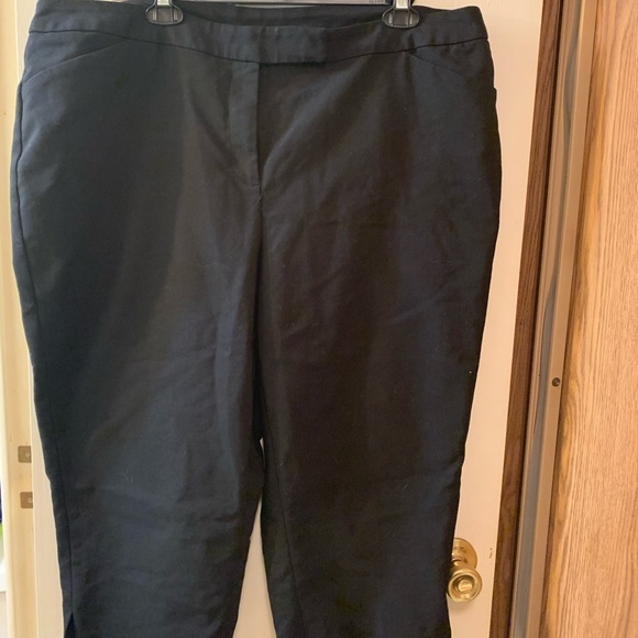 Ruby Rd. Black Capri Dress Pants - Picture 1 of 3